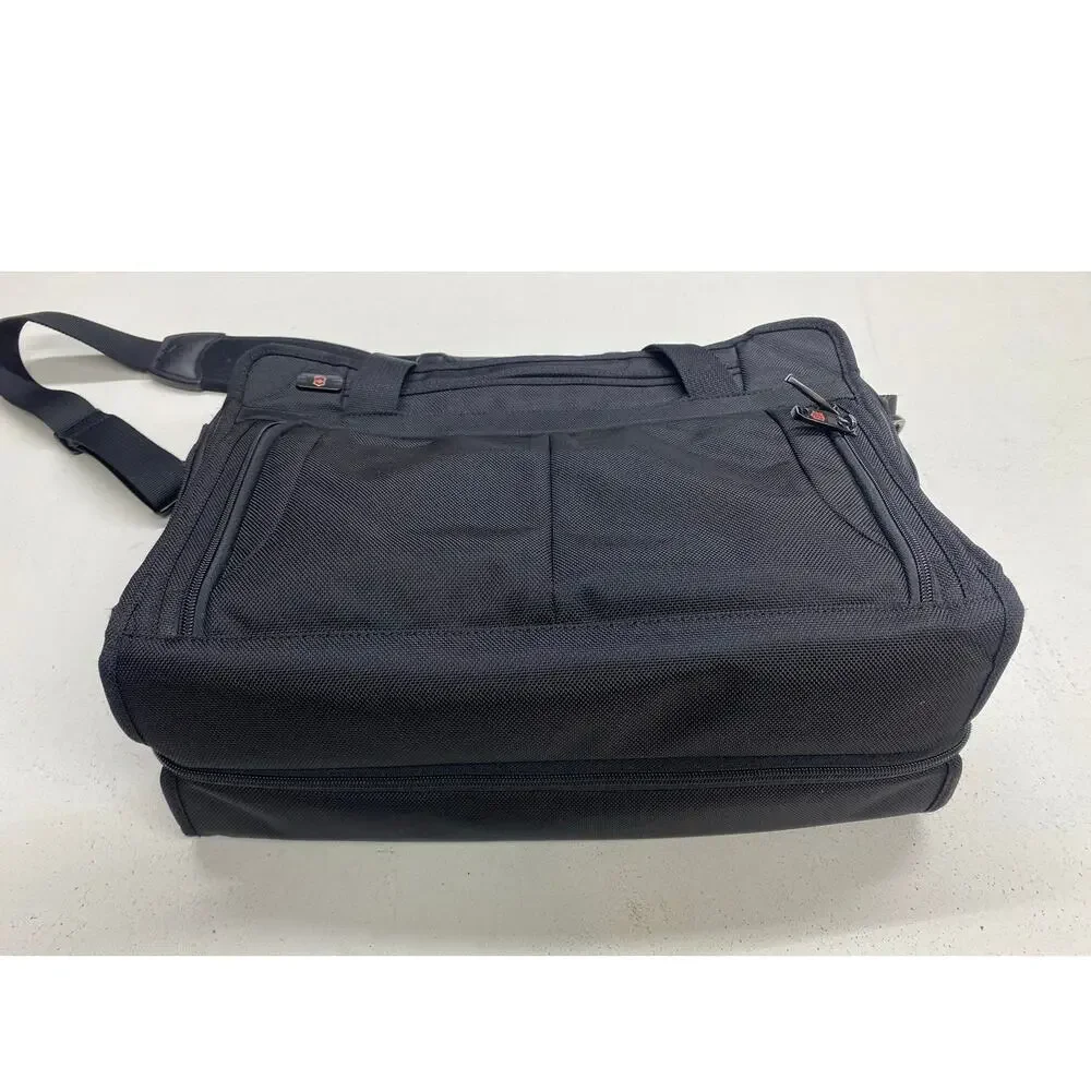 Victorinox canvas travel carry-on shoulder messenger travel laptop bag - Picture 3 of 8